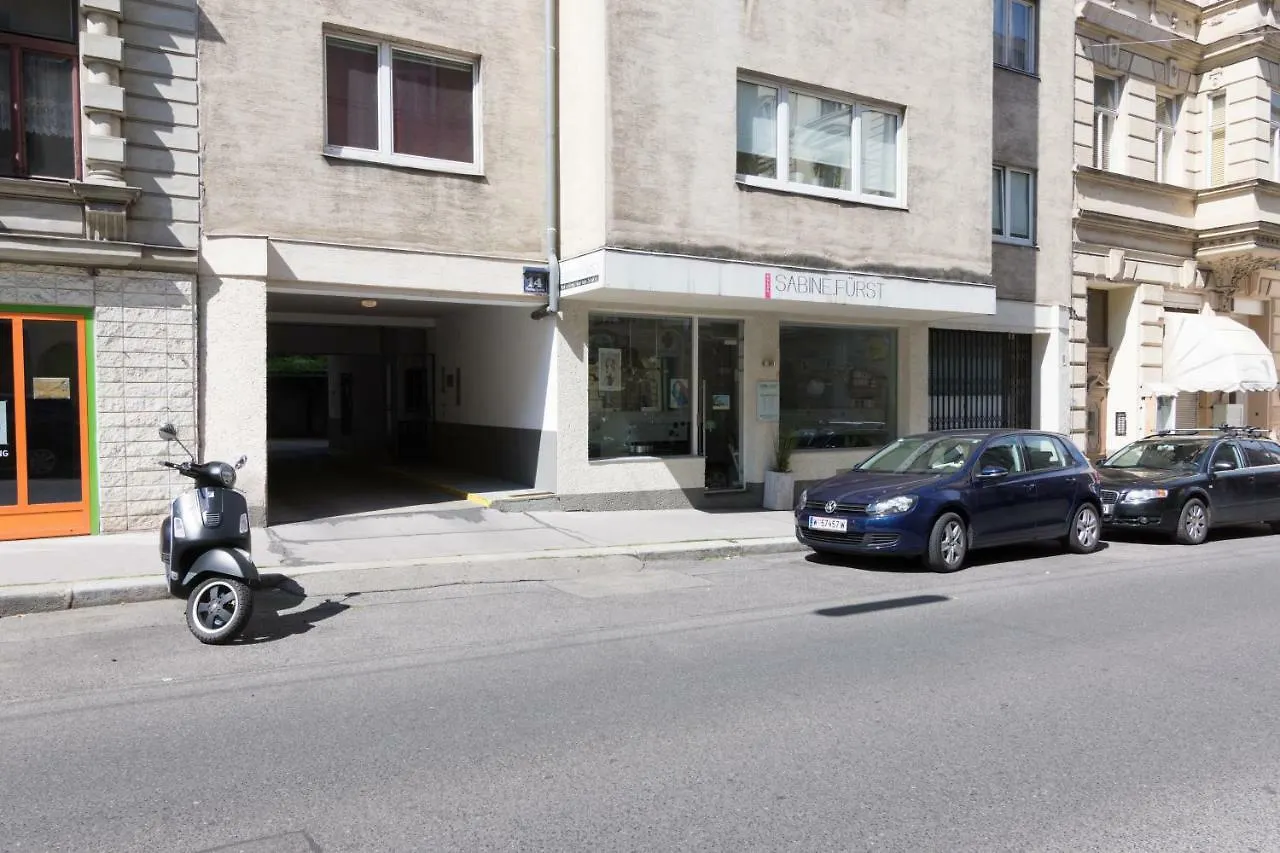 Modern Apartment At Rathaus Viena 0*,