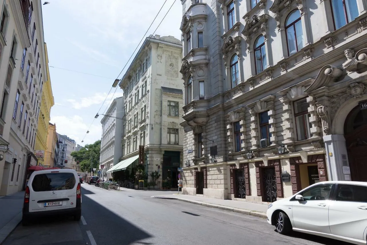 Modern Apartment At Rathaus Viena